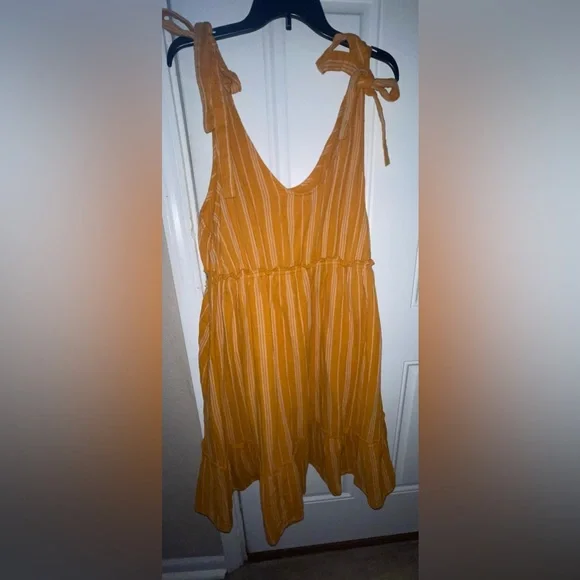 maternity dress mustard yellow Outline | Lemon Crew-Neck Maternity Maxi Dress With Pleated Skirt